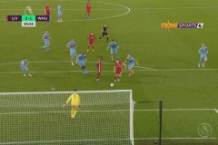 383场13冠！曼城9年前争议引援费尔南迪尼奥，成俱乐部运营典范