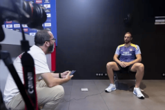 马特乌斯携女友亮相金球奖：退役足坛巨星的新恋情与温馨生活