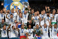 金球奖得主邦马蒂与登贝莱：足球荣耀传奇，跨越性别界限